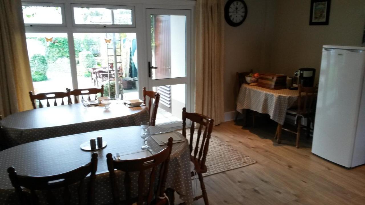 Villa St.John B&B Athlone Buitenkant foto